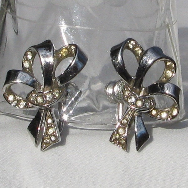 Gorgeous Vintage Wrapped Silver Ribbon Ladies Earrings, Numbered 2047, Marked Pat Pend, High End, 1" Screw Backs, Rhinestones, 1940's