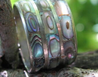 Wonderful Vintage 1/2&quot; Wide Banded Abalone Shell Inlay Panel Silver Ring, Lady&#39;s Size 7, Made in Mexico, 1970&#39;s Iridescent Jewelry Accessory