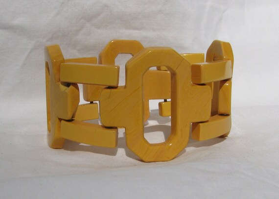 Amazing Vintage Butterscotch Bakelite Chunky Open… - image 1