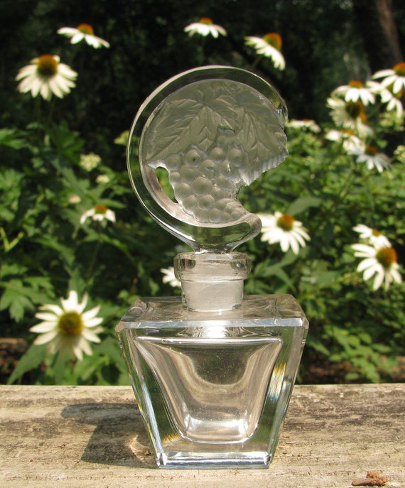 Beautiful Vintage Cut Crystal Perfume Bottle, Fan… - image 1