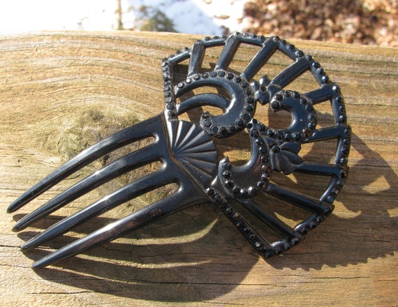 Gorgeous Antique Art Deco Jet Black Celluloid Antique Lady display picture 2