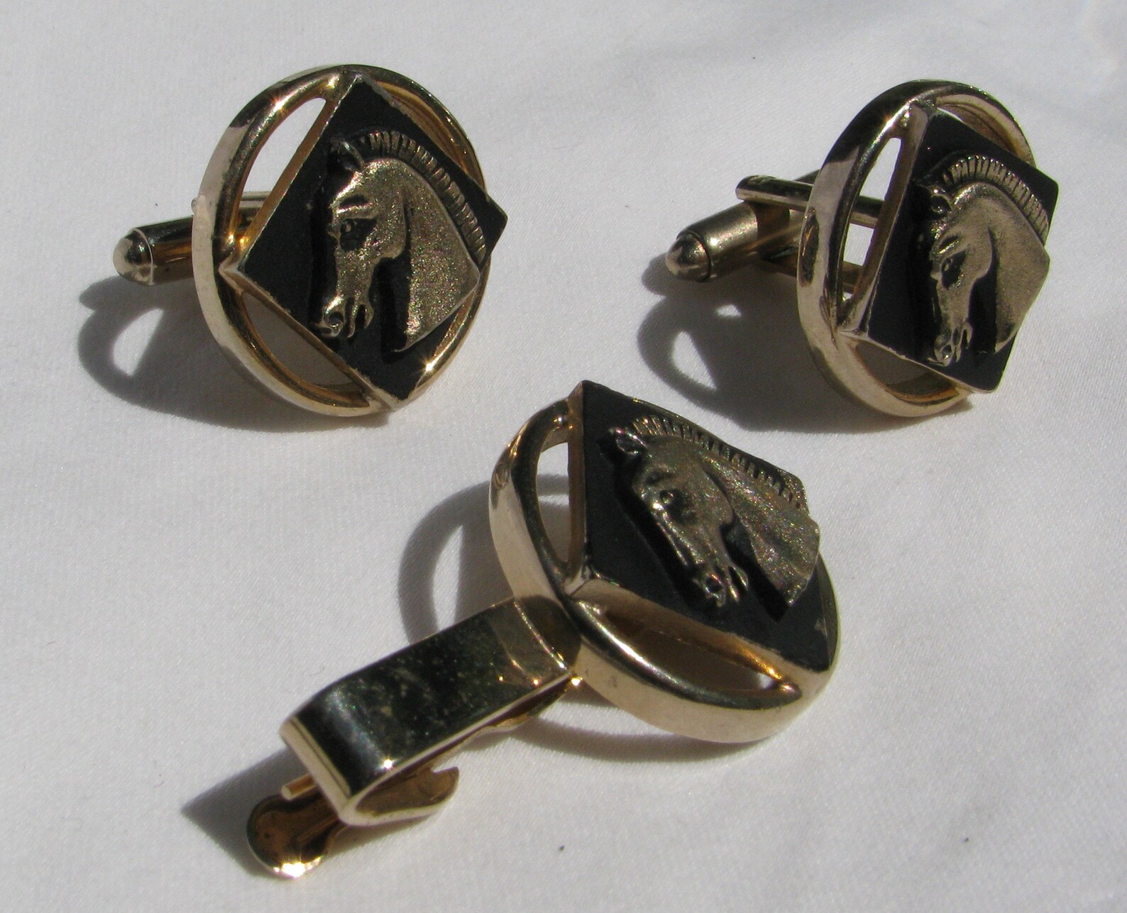 Vintage Horse Head Cufflink Set Gold and Black Shadow Etsy