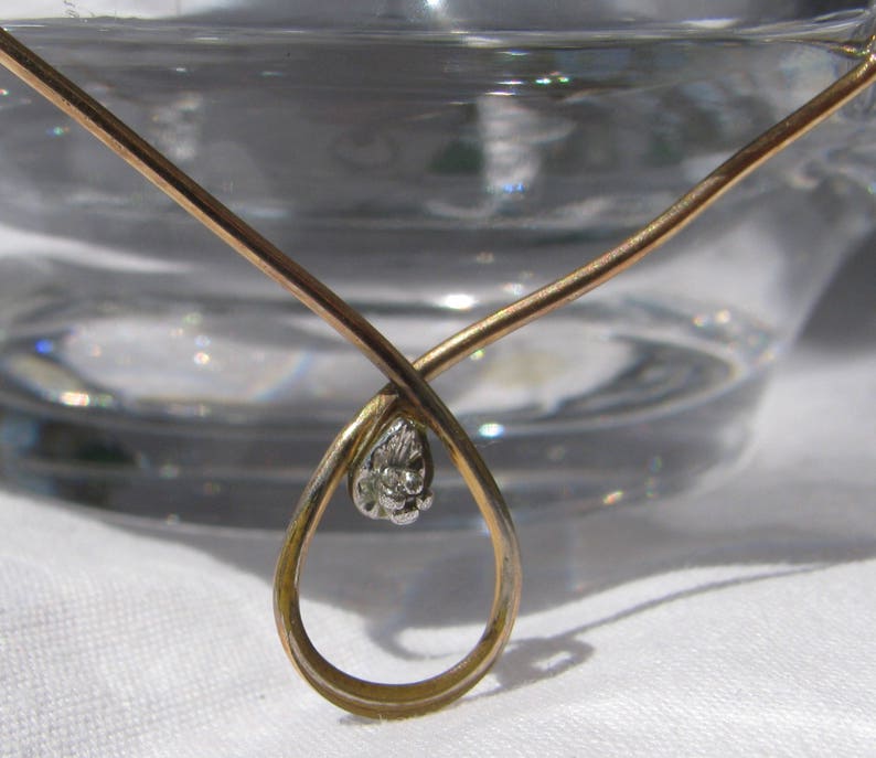 Retro 1960/'s Era AVON 14K Gold Filled Delicate Necklace 18.5 Wrapped Wire Center