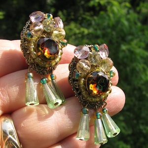 Straordinari orecchini pendenti decorati da donna vintage, senza segni di usura, W Germania? Haskell non firmato?, strass eliotropio, cristalli, vetro, clip