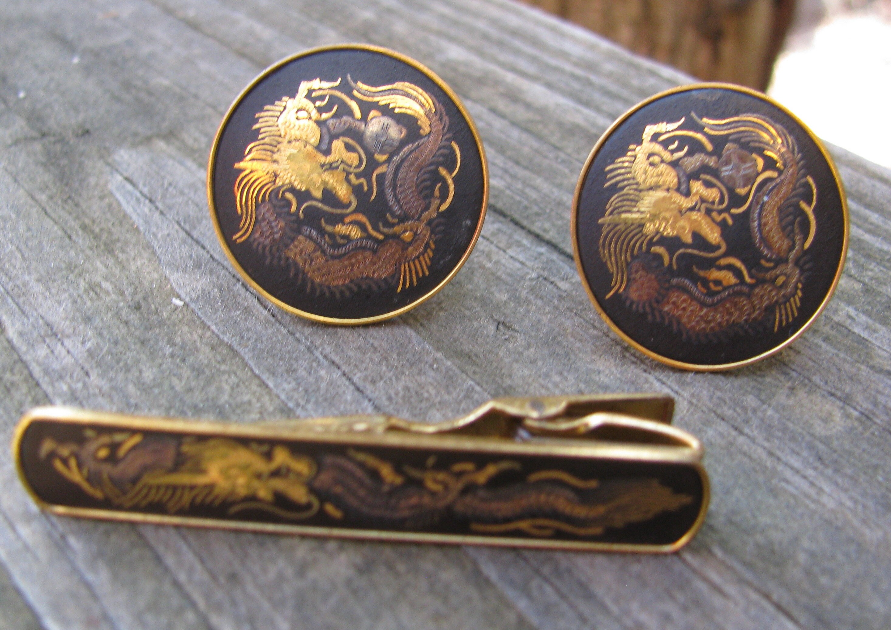 Striking Vintage ALEXIM Japan Marked Shakudo Inlay Men's Striking Vintage ALEXIM Japan Marked Shakudo Inlay Men's