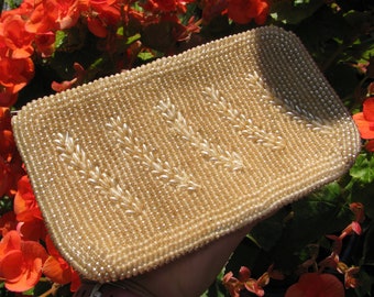 Vintage 1940's "Silvercraft Hollywood" Champagne-Ivory Beaded Lady's Clutch Purse, Made In Japan, Zipper Top, Will Fit Large I-Phone, Wheat