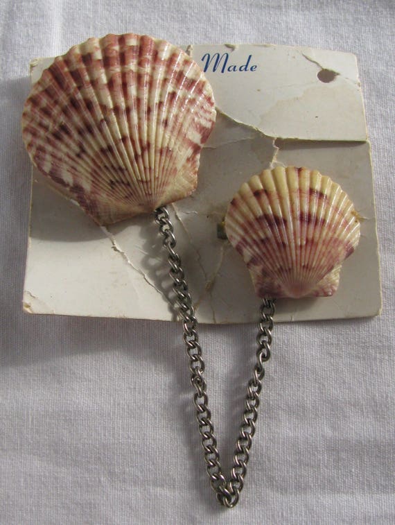 Amazing Handmade Carded Double Cockle Shell Chain… - image 1