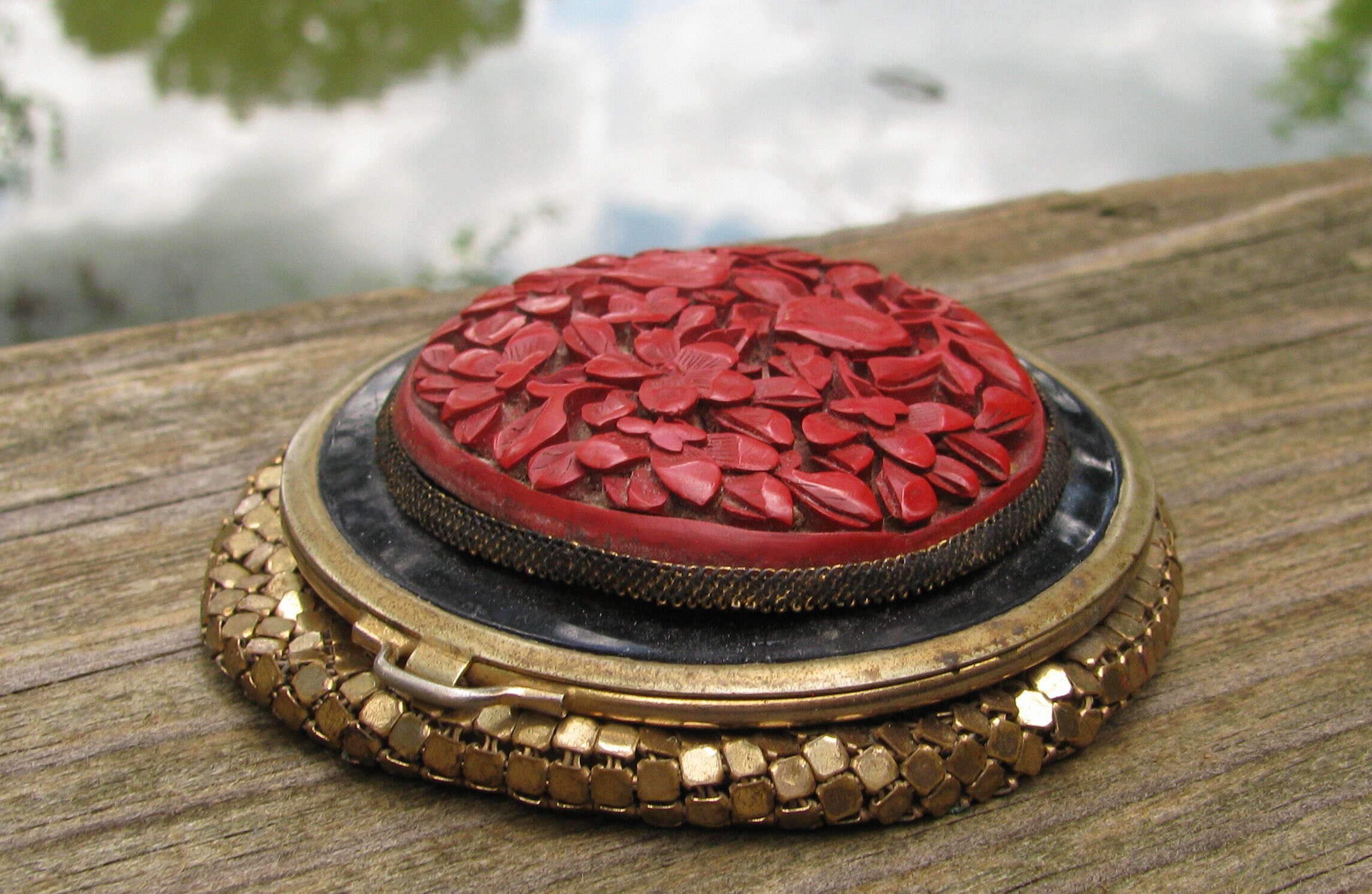 Remarkable Vintage Art Nouveau Coin Purse, Red Cinnabar Carved Top, Gold Mesh Bottom, Inside Mirror and Leather Bottom, 2.75" Tam O' Shanter