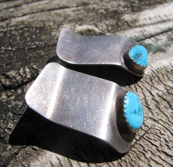 Amazing Vintage Native American Navajo Turquoise Nugget Sterling Silver Earrings Amazing Vintage Native American Navajo Turquoise Nugget Sterling Silver Earrings