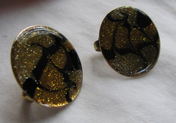 Unique Thin Lucite on Metal Button Earrings, Oran… - image 9