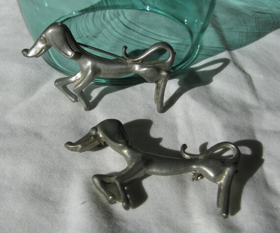 Matching Pair of Vintage Dachshund Dog Brooches, … - image 4