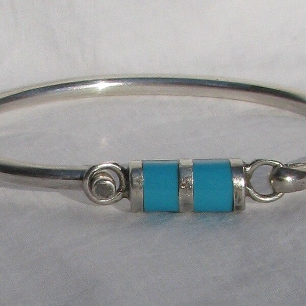 Sleek and Beautiful Vintage Blue Turquoise Inlay Lady's Sterling Silver Bangle Bracelet, Mexico, Retro 1980's, Southwestern Accessory