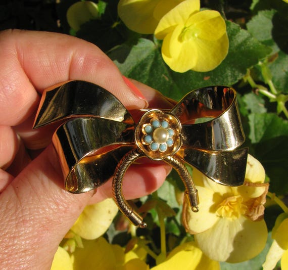 Vintage 1950's CORO Signed BIG Gold Ribbon Bow Br… - image 5