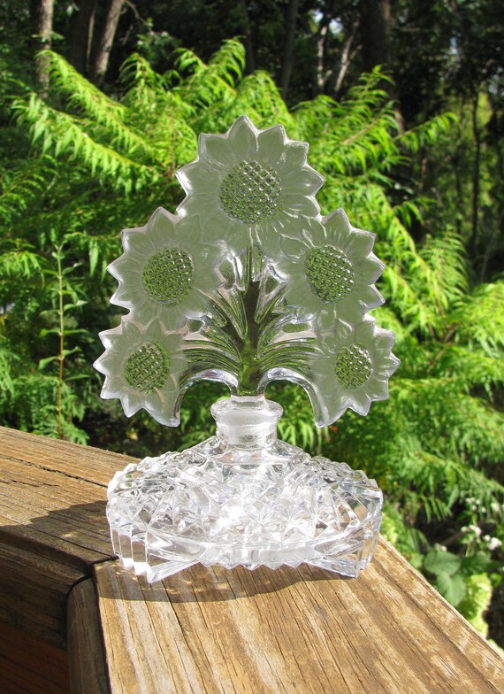 Stunning Vintage Cut Crystal Lady's Perfume Bottl… - image 7