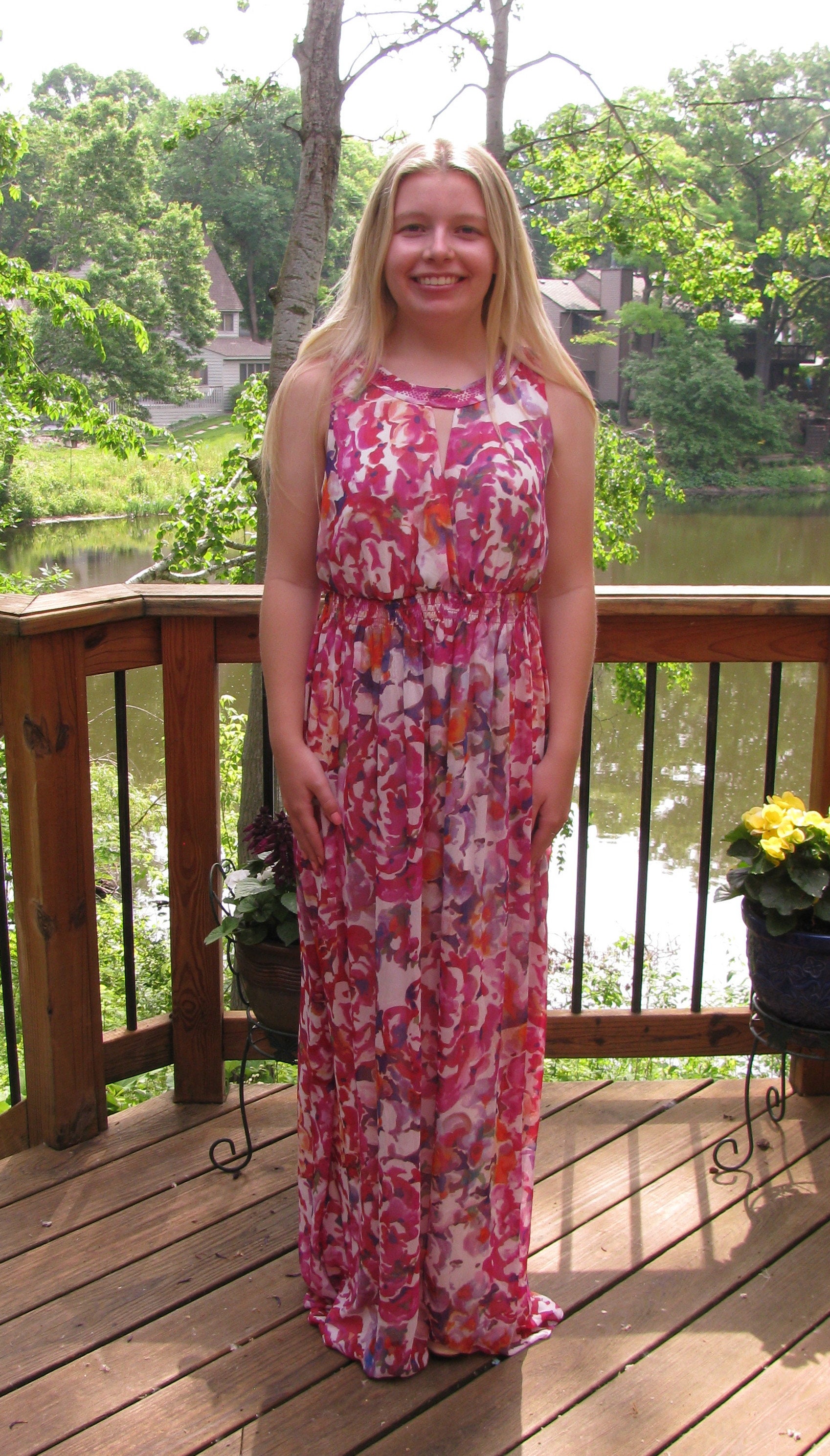 Beautiful Flowing ECI New York Labeled Sleeveless Long Sleeved Dress, Floral, NWT, New with Tags, Beaded Collar, Women's Size 10, Summertime