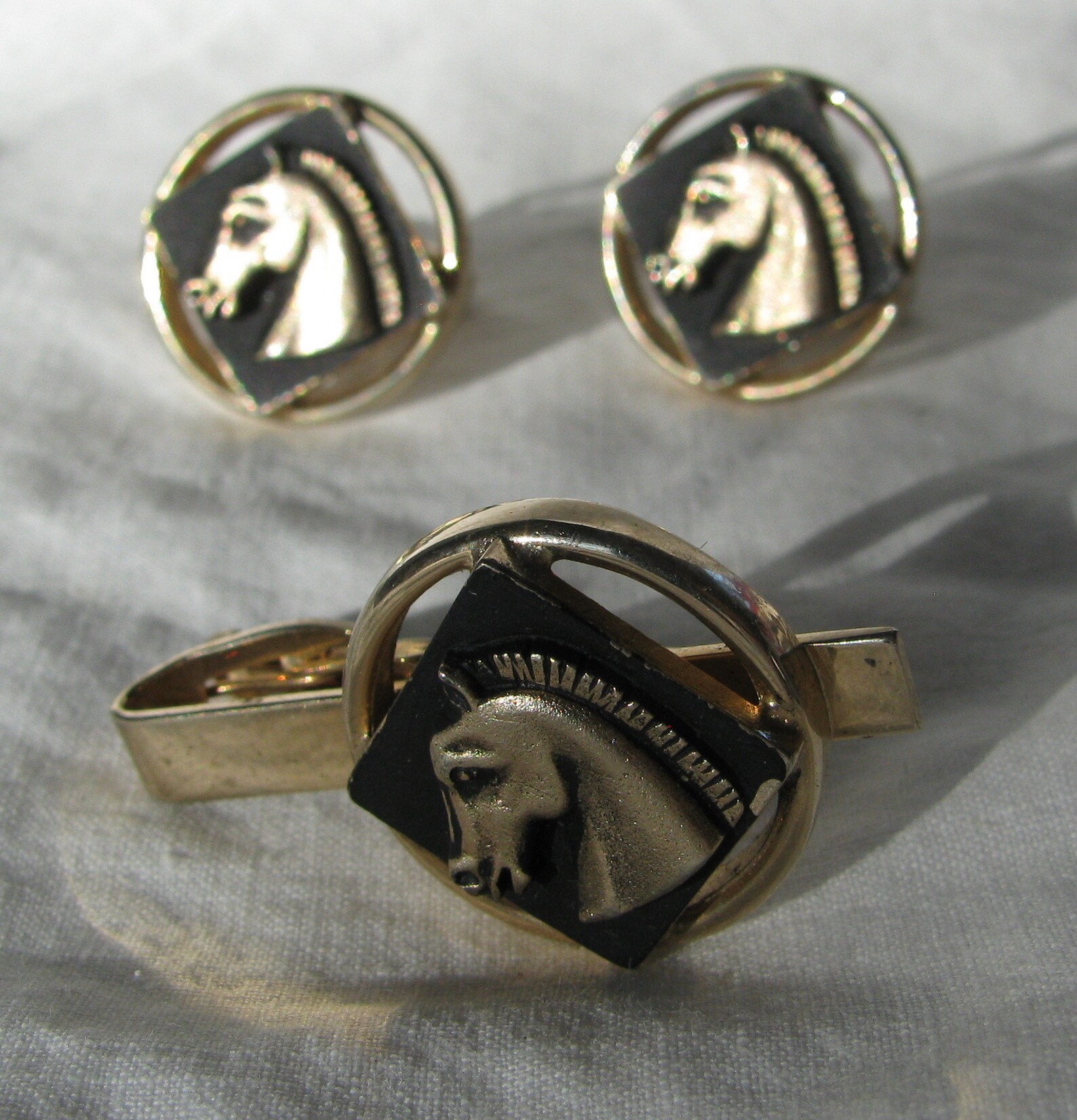 Vintage Horse Head Cufflink Set Gold and Black Shadow Etsy