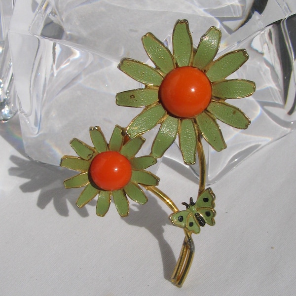 Unique Coloring Vintage "WEISS" Signed Cartouche Double Daisy with Butterfly Brooch, Orange & Mint Green, Large (3" by 2")