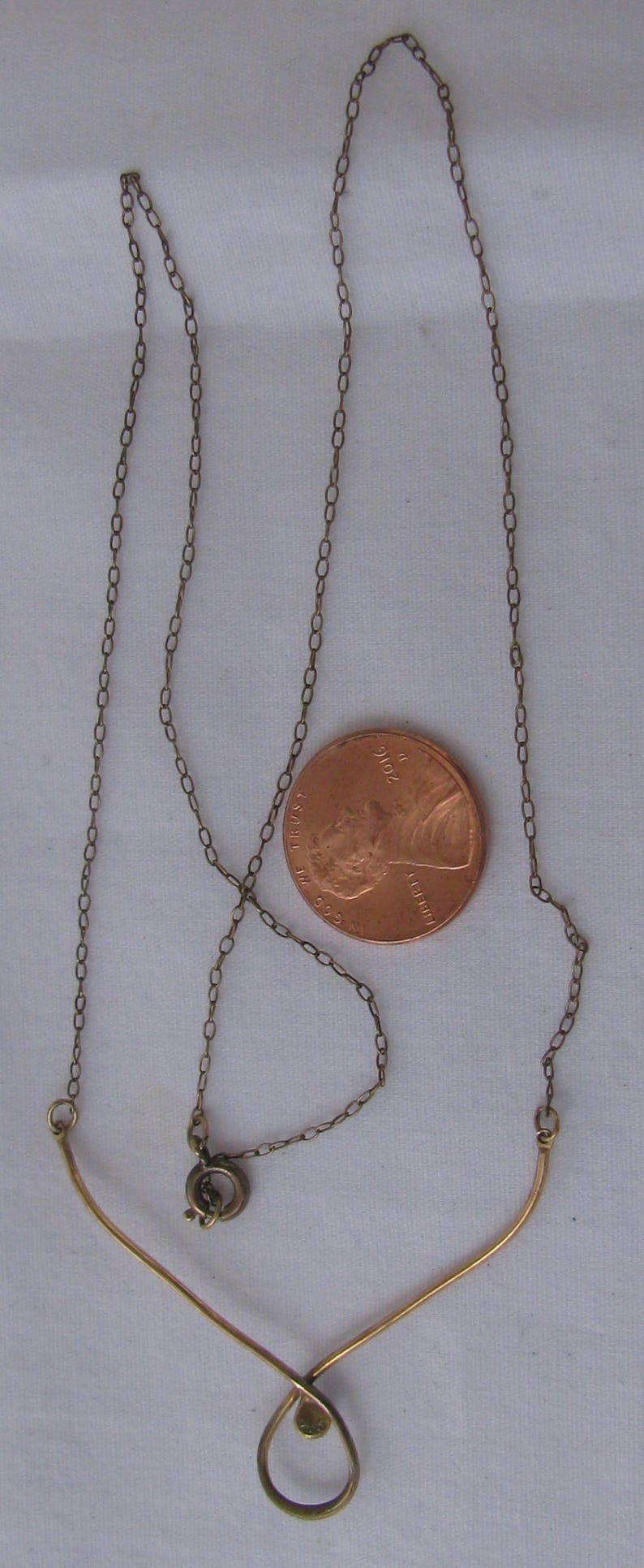 Retro 1960/'s Era AVON 14K Gold Filled Delicate Necklace 18.5 Wrapped Wire Center