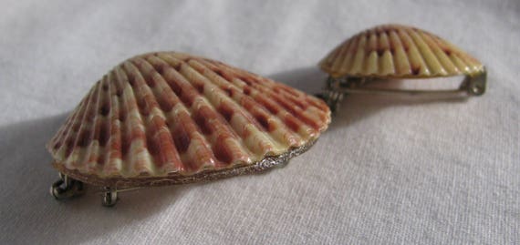 Amazing Handmade Carded Double Cockle Shell Chain… - image 6