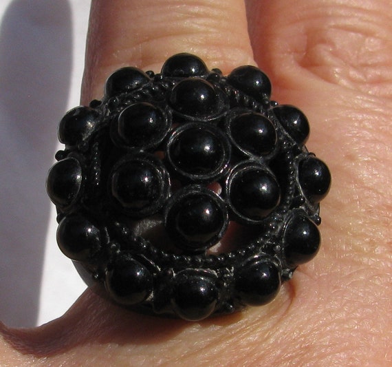 Incredible and Unique Vintage Black Cabochon Clus… - image 5