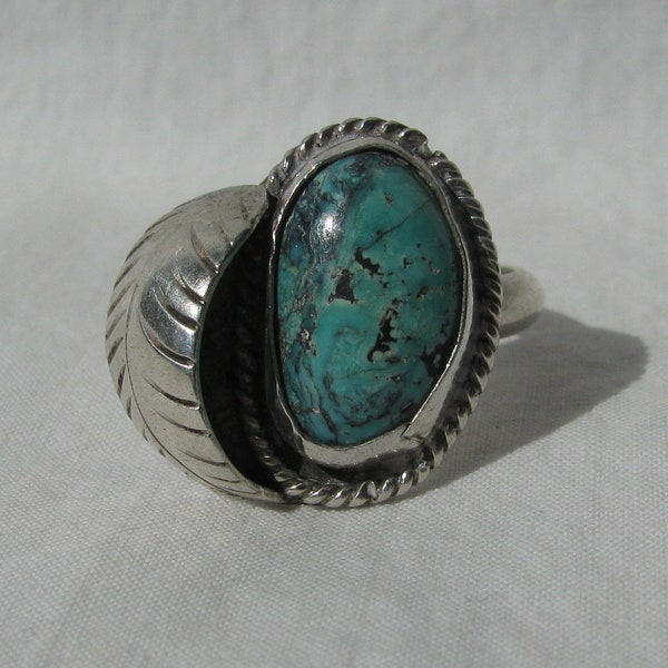 Vintage Old Pawn Blue Turquoise Silver Ring, No Markings, Braided Edge with Feather, Size 9, Southwestern, 1970's Native American, Unisex