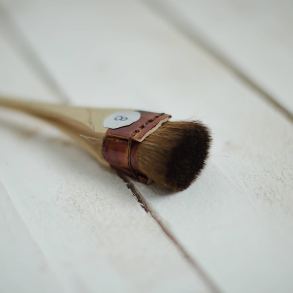 No. 8 - 24 mm. Professional Japanese brush for making silk flowers and batik.