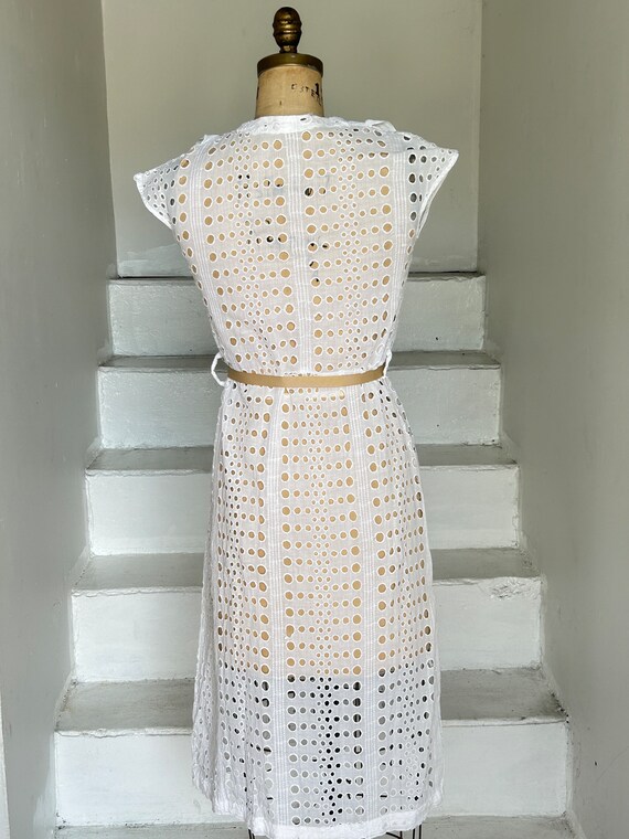 1930s Cotton Eyelet Day Dress Vintage 32 Bust - image 3