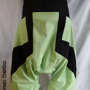 Sarouel court homme vert pomme et noir, taille personnalisable. image 4