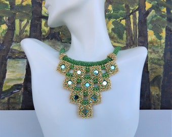 Modern Light Summer Necklace Art Deco Beadwoven Geometric Necklace Peridot Green Crystal Necklace Urban Unique Jewelry  Elegant gift for her