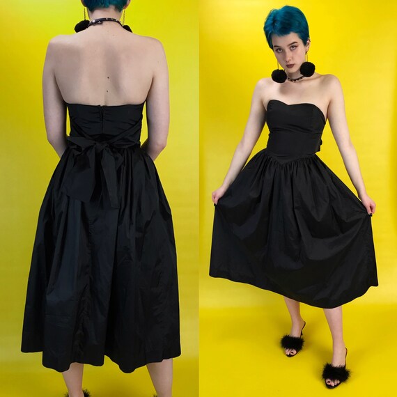black sweetheart midi dress