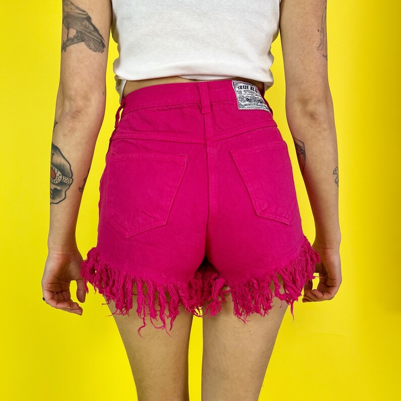 90's Hot Pink Denim High Waist 28 Vintage Casual Summer Short Denim Fringe Shorts Button Fly Frayed Hem Cutoff Shorts 1990's VTG image 4