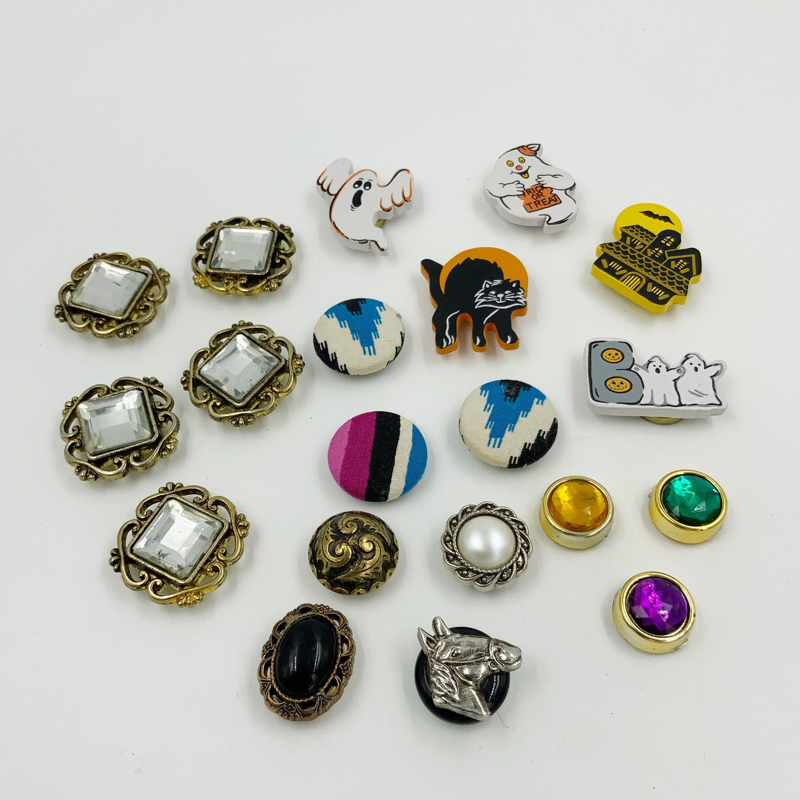 Vintage Button Covers Bundle Grab Bag 20 FUN Themed Jewel - Etsy