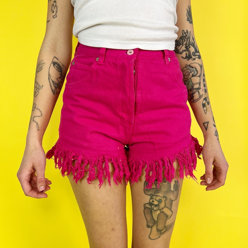90's Hot Pink Denim High Waist 28 Vintage Casual Summer Short Denim Fringe Shorts Button Fly Frayed Hem Cutoff Shorts 1990's VTG image 6