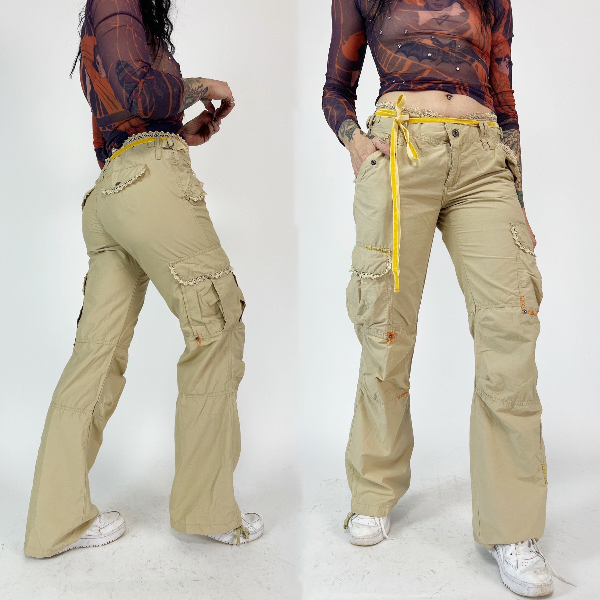 Low-waist cotton cargo pants with strap - Pants - Women