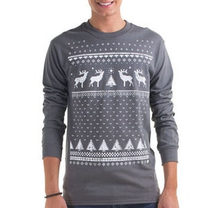 Mens / Festive / Christmas / Christmas Jumper style tee / Christmas T-shirt / Christmas tshirt / Reindeer / Long Sleeved / Gift for him 画像 2