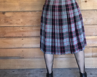 Vintage Rrrruss 70’s Plaid Pleated Tartan Knit Womens Skirt Size 10 Multicolor Plaid Kilt Woolen Long