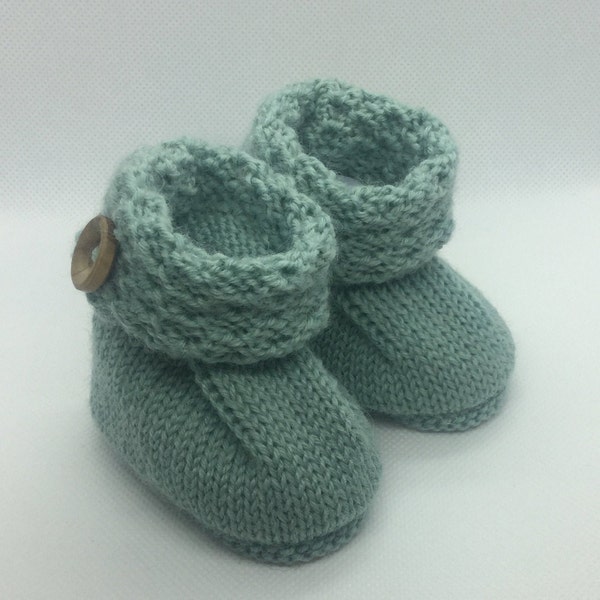 Knitting machine pattern- Baby.Booties- crib shoes-PDF pattern-Standard gauge-Instant download