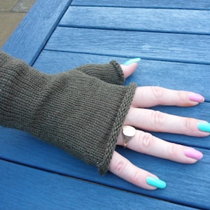 Finger less Gloves. knitting machine Pdf