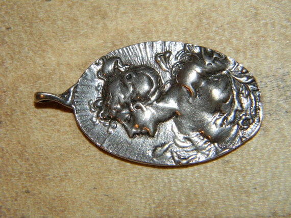 Art Nouveau Sterling Silver Pendant - image 3