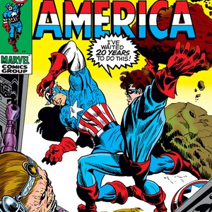 Puede incluir: Portada de c&oacute;mic con Captain America en su traje rojo, blanco y azul luchando contra un hombre con un traje rojo y azul. El texto de la portada dice "Captain America" y "&iexcl;El Temible Secreto de Bucky Barnes!"