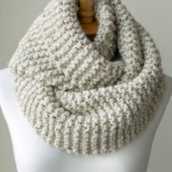 Knit scarf, chunky knit infinity scarf in Pale Brown or Beige, hand knitted circle scarf, knit eternity scarves, chunky loop scarf cowl