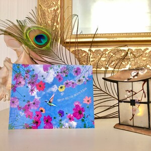 Zoete nectar wacht op een kus, inspireer paradijs birdies, ansichtkaarten voor Oekraïne, positieve bevestiging, kolibrie, donatie directe verlichting