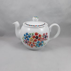 Precious Hand Painted Teapot with Diffuser