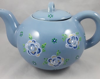 魅力的な陶器の手描きティーポット