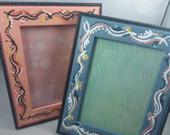 Marco de fotos de madera pintado a mano: decoración caprichosa para el hogar (5x7)