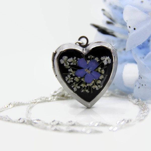 Pressed Flower Locket, Locket Necklace, Dainty Locket, Vintage Locket Necklace, Heart Locket, Photo Locket, Forget Me Not