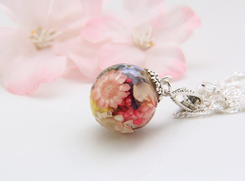 Real Flower Resin Orb Terrarium Necklace Colorful Necklace Etsy Canada