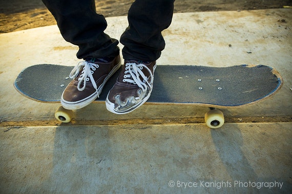 Regular Footer Blown Out Shoes 