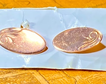 Gemelos vintage de cobre auténtico, forma ovalada ancha con diseño grabado, década de 1950, muy buen estado, inusual