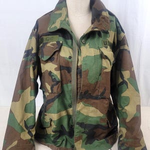 Vintage 1980s U.S. Army Cold Weather Field Jacket Camo Coat Small X-Short Wright Patch Made in USA